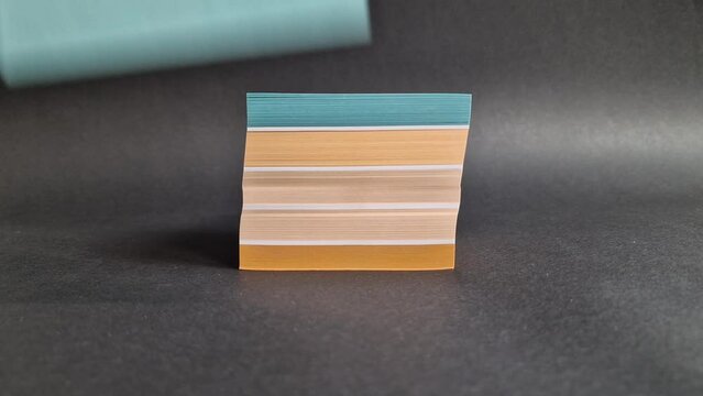 Man hand showing sticky note with word recap. Summary, conclusion business concept