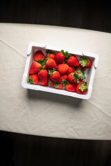 strawberry polyfoam box  - obrazy, fototapety, plakaty