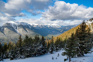 Fototapeta na wymiar Snow covered Rocky Mountains in Canada.