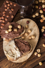 Sliced of bread full of chocolate and hazelnut spread