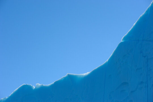 Iceberg, Bjorn Oer, Ittoqqortoormiit, Sermersooq, Greenland