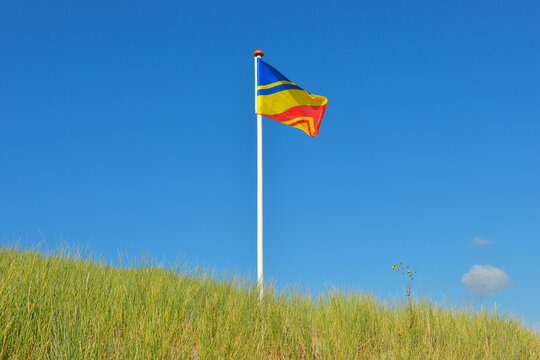 Flag as Signpost in Dunes, Summer, Wittduen, Amrum, Schleswig-Holstein, Germany