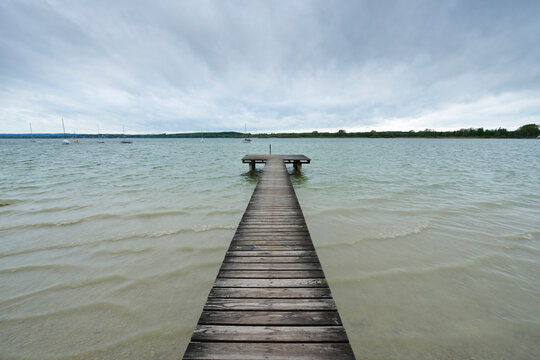 Wooden Jetty on a Cloudy Morning, Stegen am Ammersee, Lake Ammersee, Fuenfseenland, Upper Bavaria, Bavaria, Germany