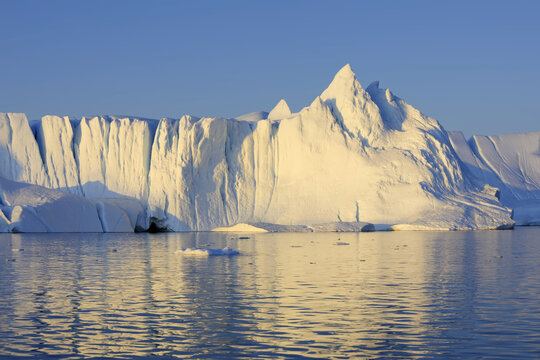 Icebergs at Ilulissat icefjord, Ilulissat, Icefjord, Disko Bay, Qaasuitsup, Greenland, Polar Regions, Arctic