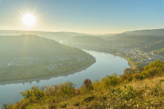 Rhine loop boppard at sunrise in autumn, Boppard, Middle Rhine, Rhine Valley, Rheinland-Pfalz, Germany