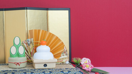 日本のお正月イメージ｜鏡餅・門松・水引・金屏風