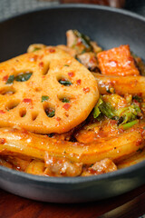 Mala xiang guo, Chinese spicy stir-fry hot pot : Strongly flavored with mala, it often contains meat and vegetables, and has a salty and spicy taste. The preparation process involves placing the requi