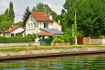 Chatou; France - july 26 2022 : Seine river