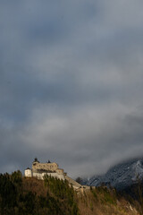 Fototapeta premium Imposantes Schloss Hohenwerfen