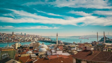 Fototapeta na wymiar beautiful view of Istanbul with mosque, city and bosphorus, cityscape, landscape
