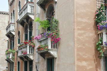 Fototapeta na wymiar Venice balcony