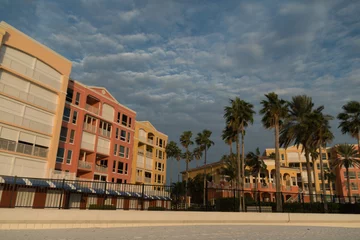 Papier Peint photo Clearwater Beach, Floride Sunset colors on resort plaza near Madeira Beach