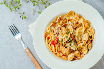 Spicy and delicious Chinese food Clam Mara stir-fried noodle dish