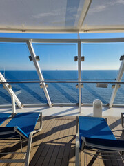 nave da crociera in navigazione