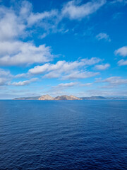 nave da crociera in navigazione