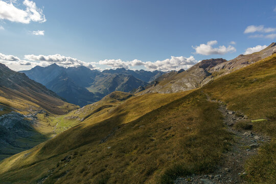 Valle Top main image 1