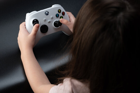 Xbox Kids Images – Browse 180 Stock Photos, Vectors, and Video | Adobe Stock