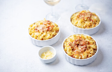 Chicken tomato sauce pasta casserole