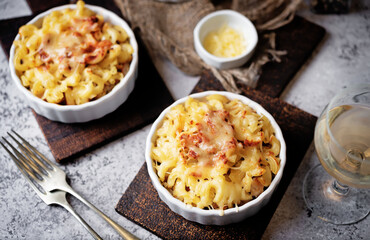 Chicken tomato sauce pasta casserole