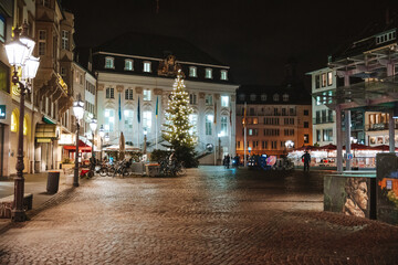 Fototapeta na wymiar Bonn at night during Christmas