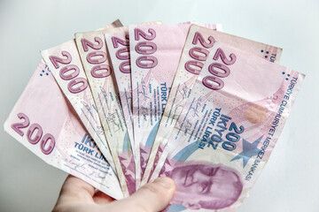 money in hand, inflation in Turkey, 200 liras