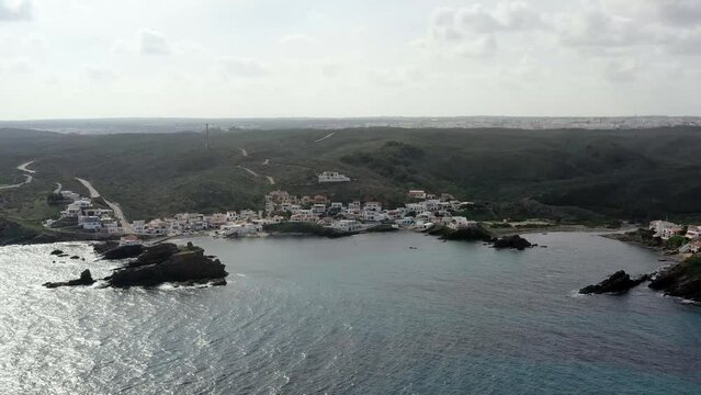 Espagne, sur l'&icirc;le de Minorque, village et plage de Sa Mesquida pr&egrave;s de Mahon
