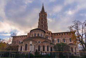 Fototapeta na wymiar Scenic landscape view of the apse of ancient landmark St Sernin basilica, Toulouse, France