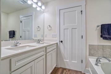 Master bathroom In Townhome