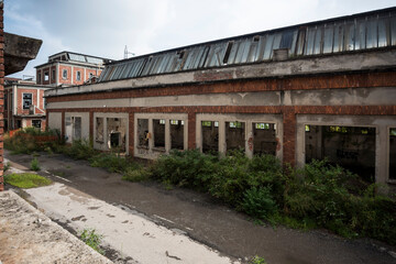 Fototapeta na wymiar Details of an old abandoned factory