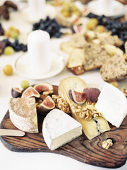 cheese and figs 