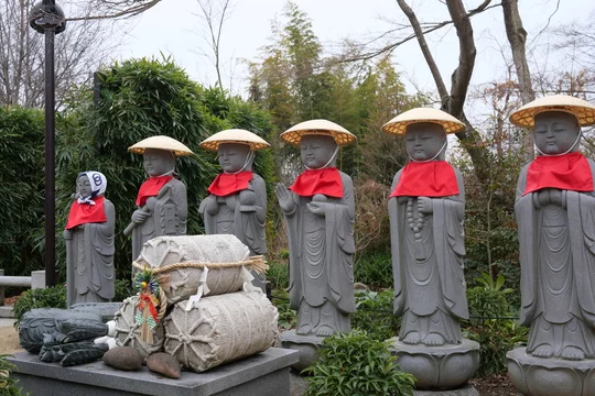 江戸縮緬 笠地蔵 お地蔵さん4体 - メルカリ