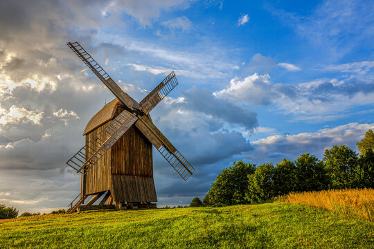 Warmia - wiatrak w Olsztynku