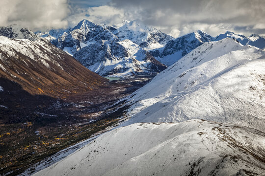 Rendezvous Ridge and Cantana Peak, Chugach State Park, Alaska, USA