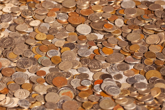 Coins from around the world; Studio