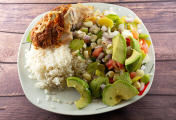 solterito of broad beans and vegetables with white rice