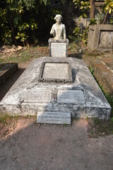 Obraz premium Very Old Tombs of South Park Street Cemetery in Kolkata, India.