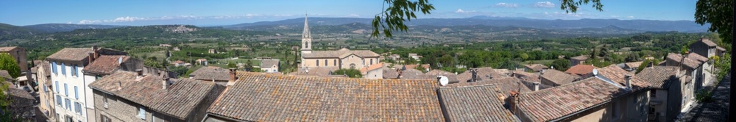 Fototapeta na wymiar Surroundings viewed from Bonnieux - Luberon - Vaucluse - Provence-Alpes-Côte d'Azur - France