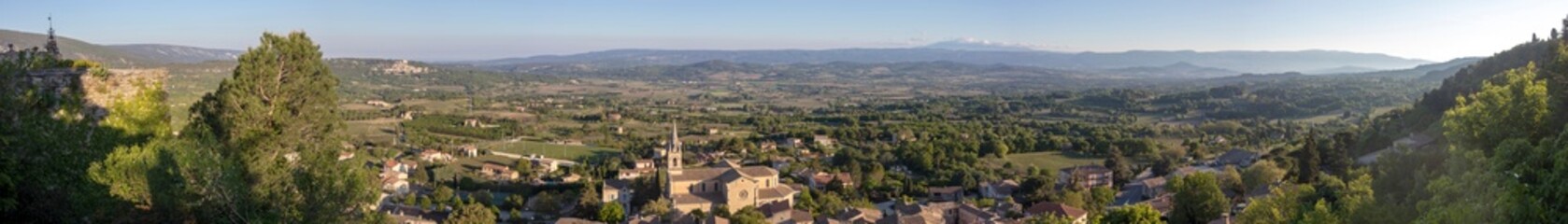 Fototapeta na wymiar Surroundings viewed from Roussillon - Luberon - Vaucluse - Provence-Alpes-Côte d'Azur - France
