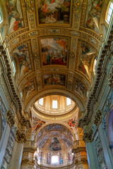 Fototapeta na wymiar Interior of the Basilica of St. John Lateran