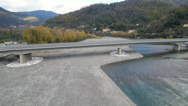 Ponte sul fiume Magra