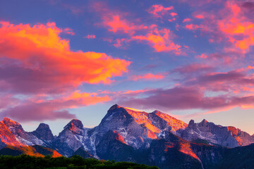 Fototapeta na wymiar sunset in the mountains Generate AI
