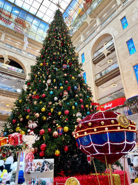 Moscow, Russia, December, 04, 2022.The interior of the central store "Detsky Mir" on Lubyanka during the New Year holidays. Moscow
