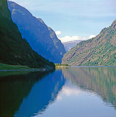 Naklejka na ściany i meble Nerovfjord, Norway.
