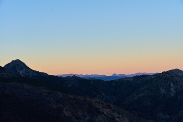 Fototapeta na wymiar sunset in the mountains of Sierra Nevada in Granada
