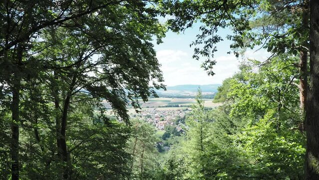 Oberrosphe in Hessen in der Wetschaft-Senke n&ouml;rdlich von Marburg. Ausblick zu Ende der Stirnhelle-Tour in Burgwald