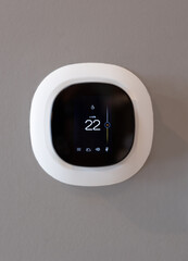 Thermostat moderne réglé à 22 Celcius
