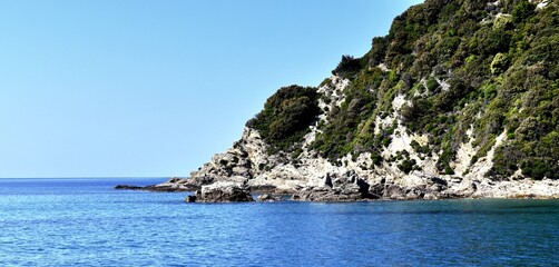 coast of the island 