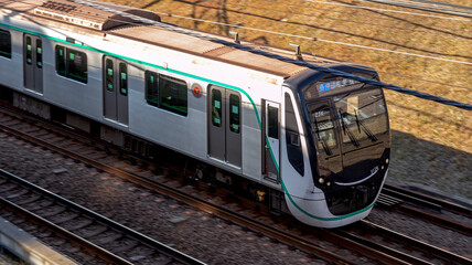 Fototapeta premium 高速で走る電車