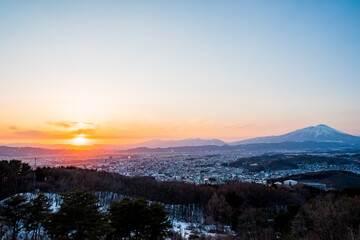 Fototapeta na wymiar 盛岡市・岩山展望台からの夕景