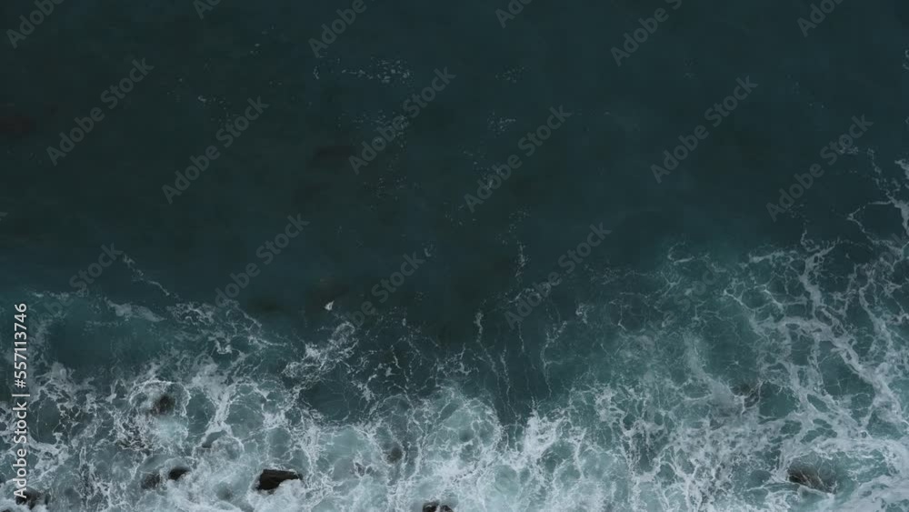 Poster Atlantic Ocean waves near Madeira island, Portugal.